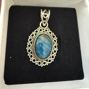 .925 sterling silver labradorite pendant